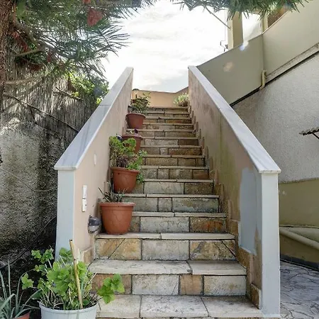 Апартаменты House Alexander Kokkinion