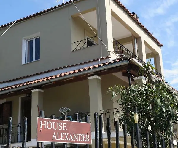 House Alexander * Kokkínion